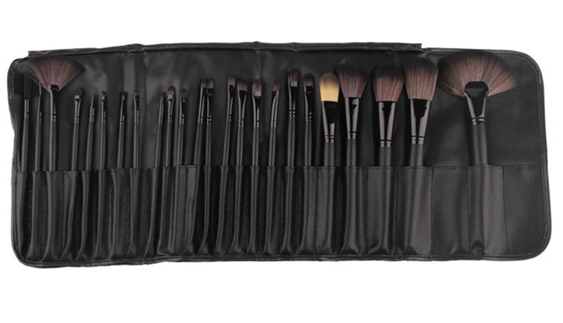 Kit com 24 Pincéis de Maquiagem Profissionais — Pó, Sombra, Sobrancelha e Base em Saco de Presente