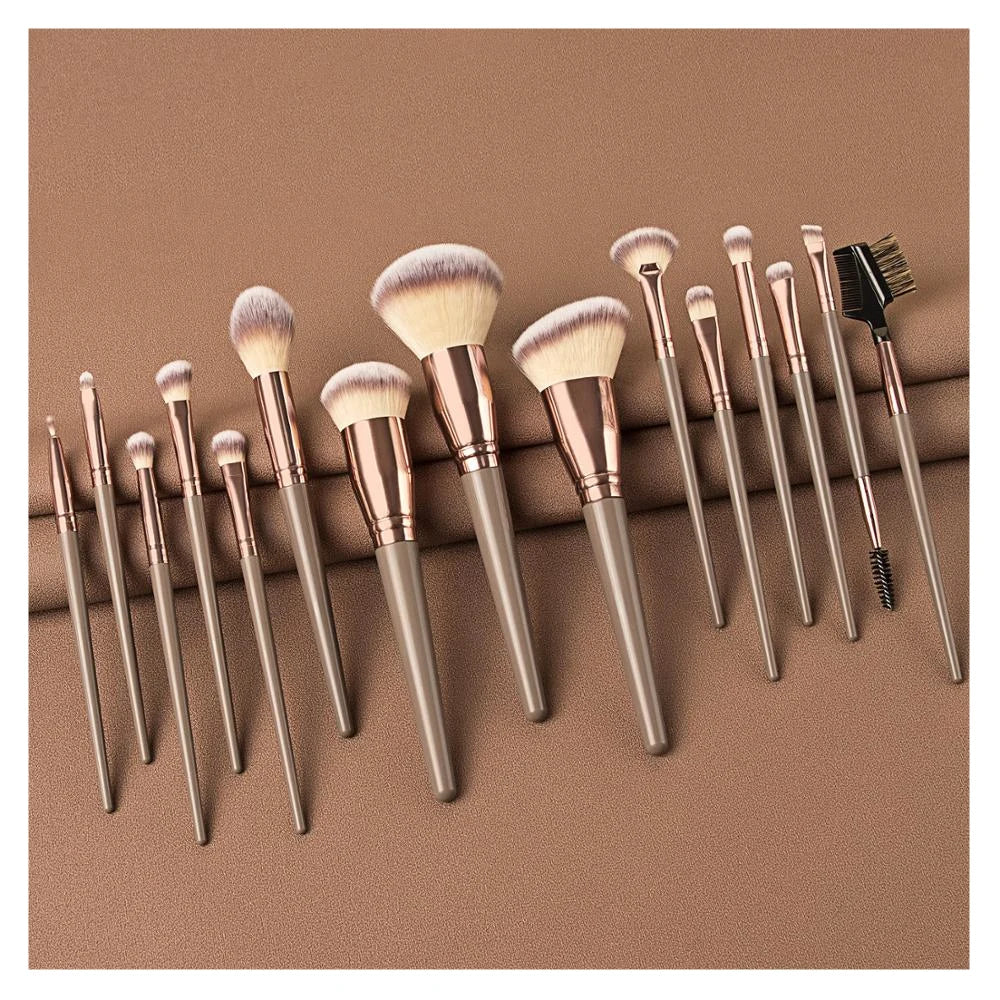 Conjunto de Pincéis para Rosto e Olhos — Sombra, Delineador, Base, Blush, Iluminador e Lábios