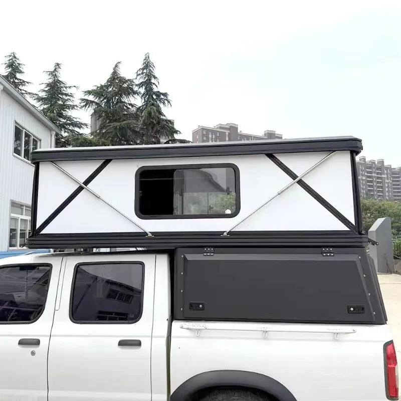 Campervan Pop-up Luxuoso: Equipamento de Camping com Cama, Chuveiro e Cozinha, Ideal para Viagens e Acomodações.