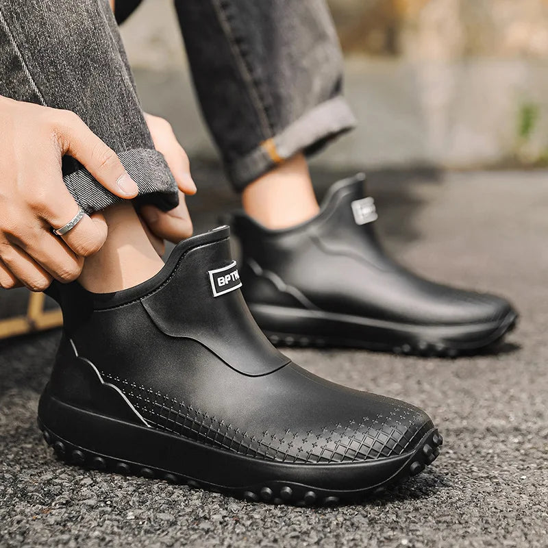 Botas de Chuva Unissex Impermeáveis Cano Curto Antiderrapantes de Borracha Leves para Jardim e Trabalho com Forro Removível para Uso Externo