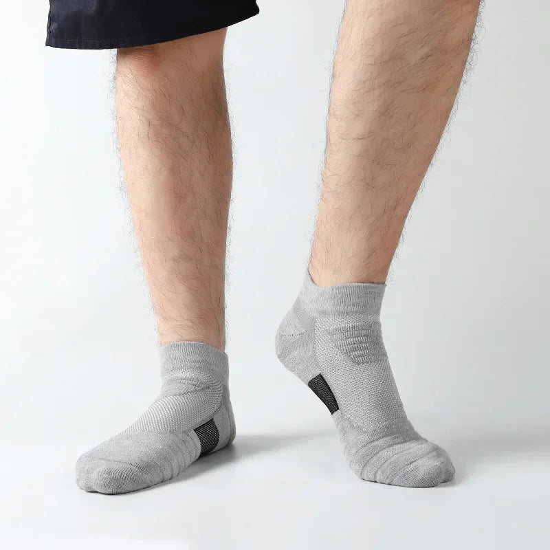 3 pares de meias atléticas de malha respirável Terry acolchoadas, gerenciamento de umidade e duráveis, reduz o pé para corrida, caminhadas e esportes