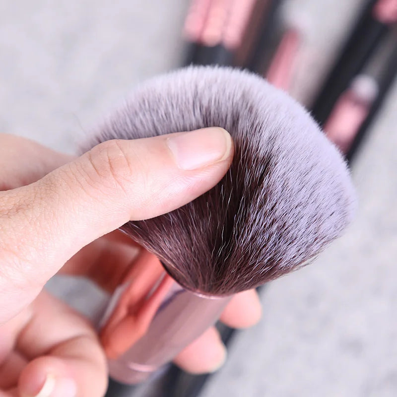 Conjunto de Pincéis para Rosto e Olhos — Sombra, Delineador, Base, Blush, Iluminador e Lábios