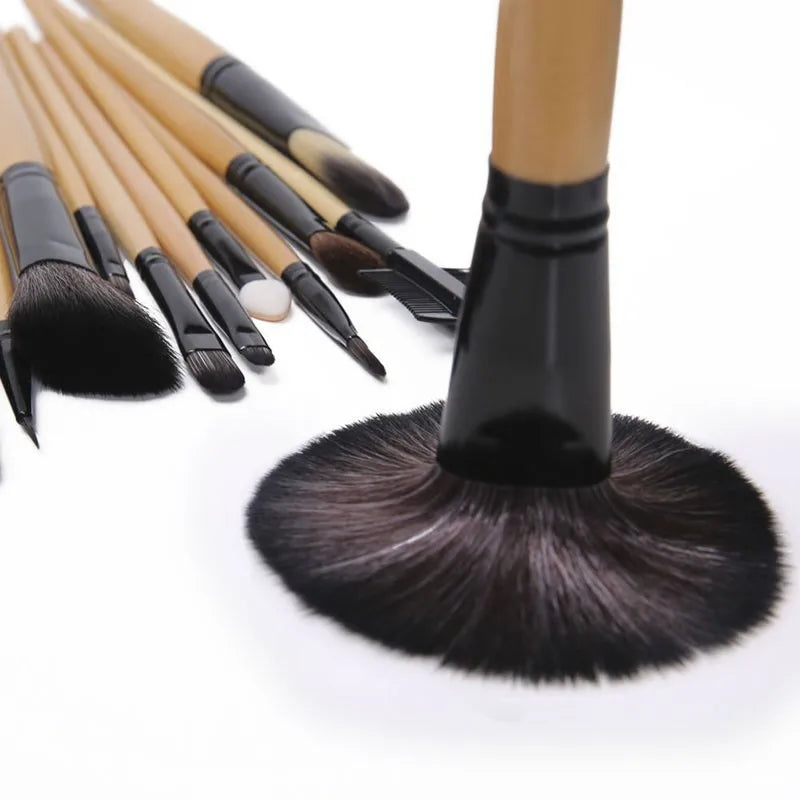 Kit com 24 Pincéis de Maquiagem Profissionais — Pó, Sombra, Sobrancelha e Base em Saco de Presente