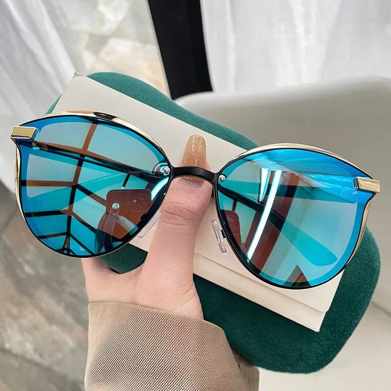 Óculos de Sol Retro Redondo Estilo Gato — Feminino, Elegante e com Proteção UV400