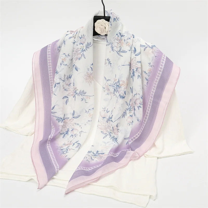 Lenço Bandana Feminino Encantador — Flores Vintage, Estilo Boho Irresistível para Praia e Dia a Dia