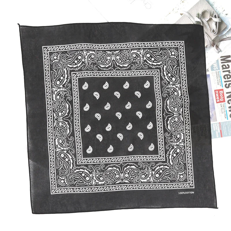 Bandana Ciclismo Paisley Estilosa — Lenço Quadrado Unissex para Esportes ao Ar Livre e Aventuras
