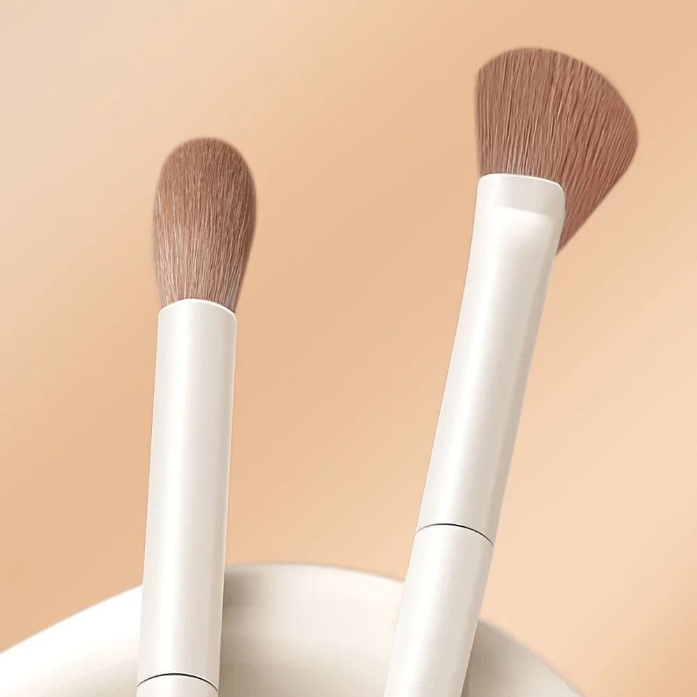 Conjunto de 12 Pincéis de Maquiagem com Kabuki — Cerdas de Nylon Macias para Base e Blush
