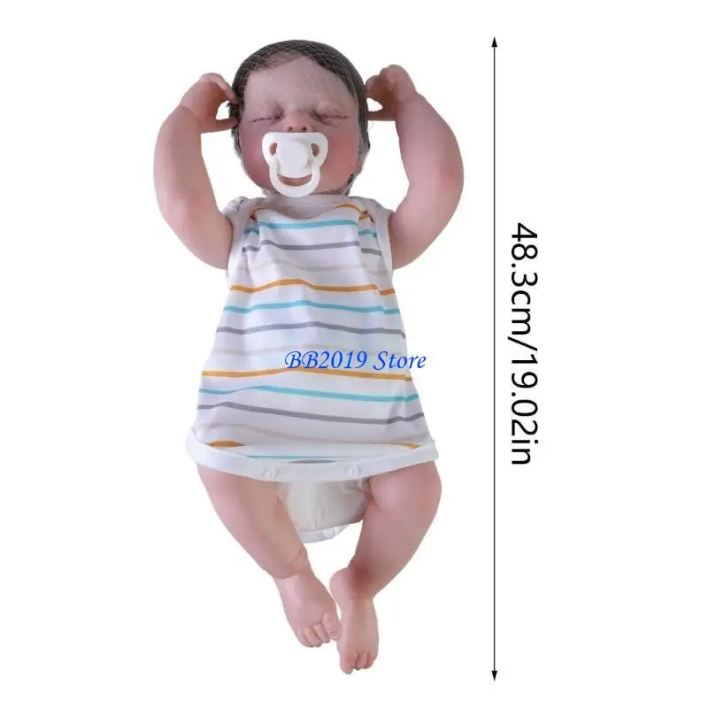 Boneca Reborn Q0KB Sofisticada — Pele Branca Delicada, Olhos Fechados e Acabamento Realista