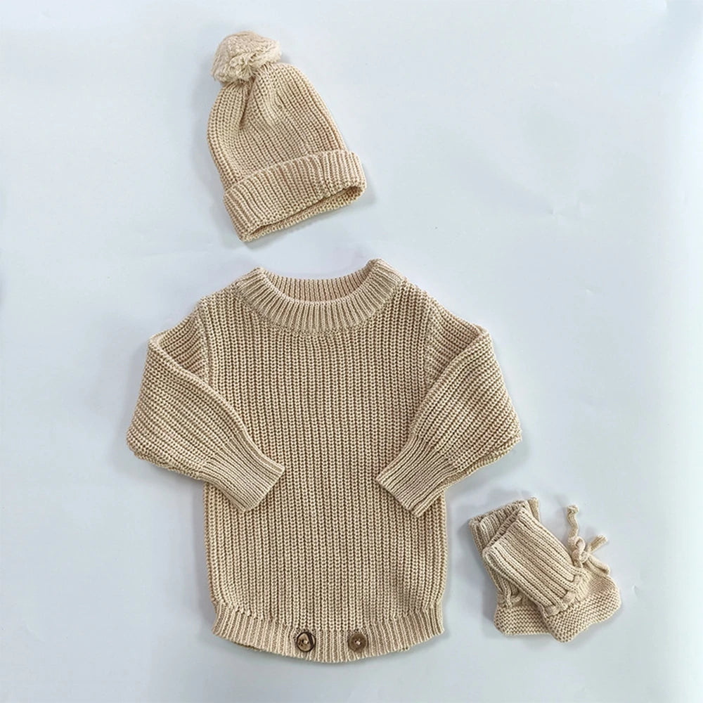 Macacão Newborn Personalizado Fofinho — Tricô com Babado, Nome Bordado e Tiara para Ensaio Fotográfico