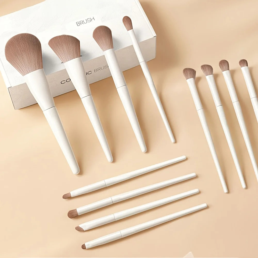 Conjunto de 12 Pincéis de Maquiagem com Kabuki — Cerdas de Nylon Macias para Base e Blush