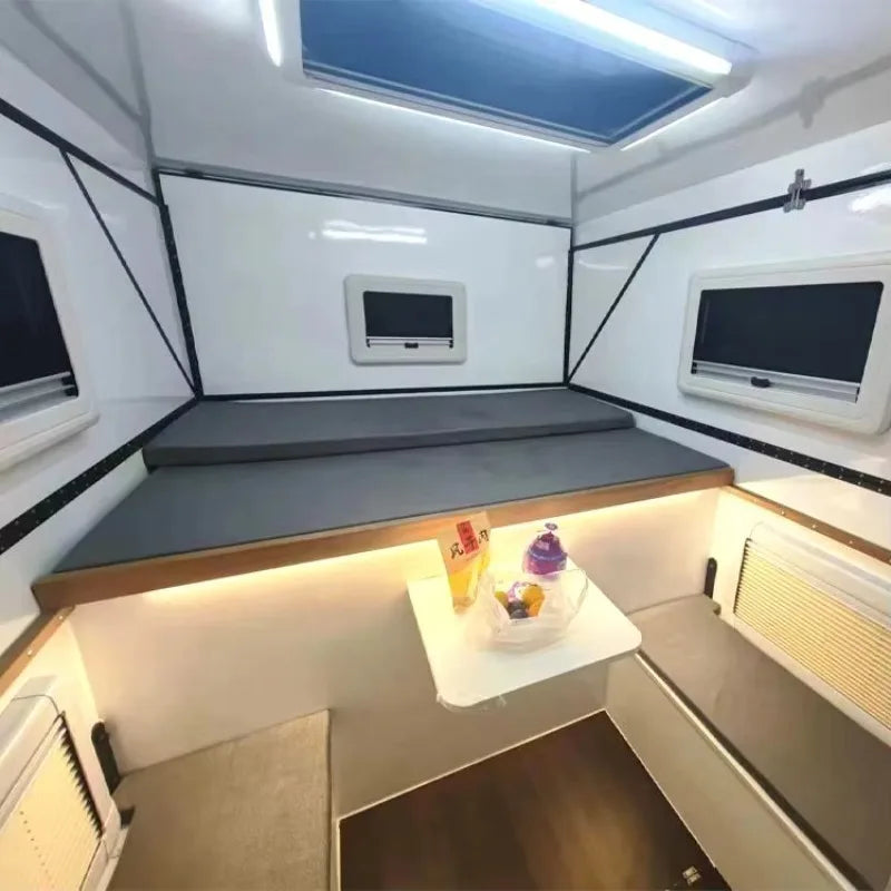 Truck Campervan - Campervan Portátil com Equipamentos de Camping Integrados, Incluindo Cama, Adequado para Acampamento ao Ar Livre.