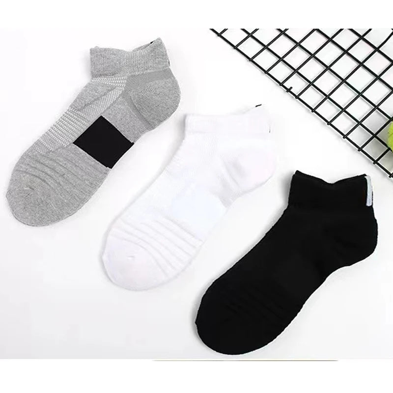 3 pares de meias atléticas de malha respirável Terry acolchoadas, gerenciamento de umidade e duráveis, reduz o pé para corrida, caminhadas e esportes