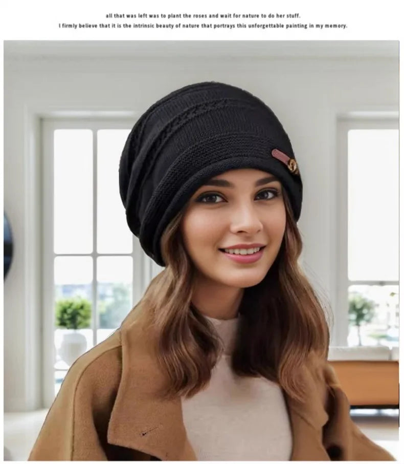 Gorro de Malha Feminino Quentinho — Forro de Pelúcias, Confortável e Estiloso para o Inverno