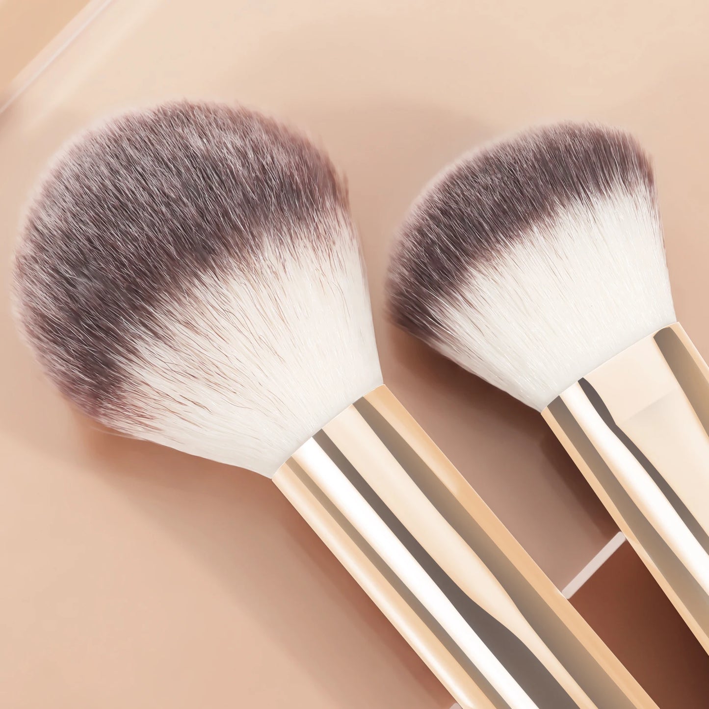 Kit com 13 Pincéis de Maquiagem Profissionais — Base, Corretivo, Pó, Sombra e Blush Kabuki