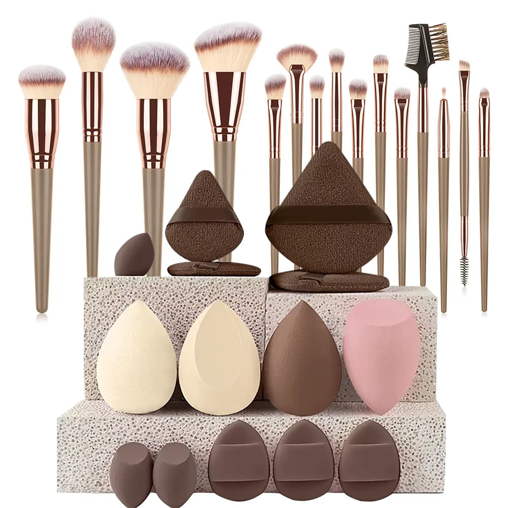Conjunto de Pincéis para Rosto e Olhos — Sombra, Delineador, Base, Blush, Iluminador e Lábios