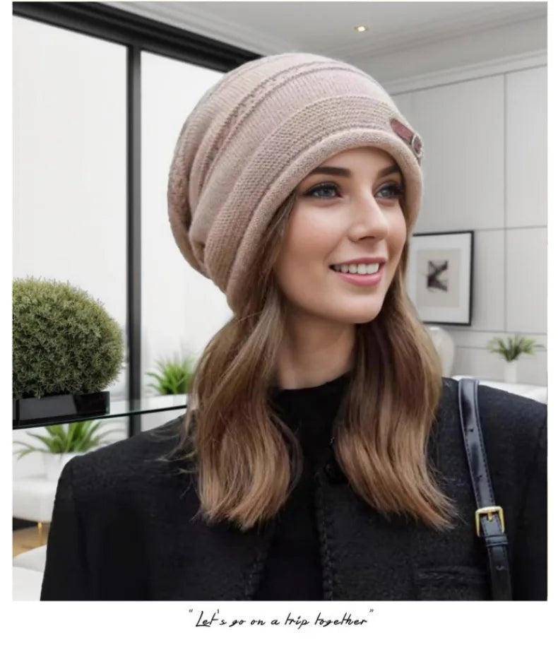 Gorro de Malha Feminino Quentinho — Forro de Pelúcias, Confortável e Estiloso para o Inverno