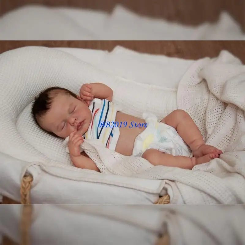 Boneca Reborn Q0KB Sofisticada — Pele Branca Delicada, Olhos Fechados e Acabamento Realista