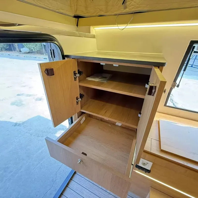 Cabine de Camping para Caminhão, Cabine de Camping Pop-up Totalmente Equipada com Chuveiro, Cozinha, Cama e Armazenamento, Adequada para Passeios e Viagens