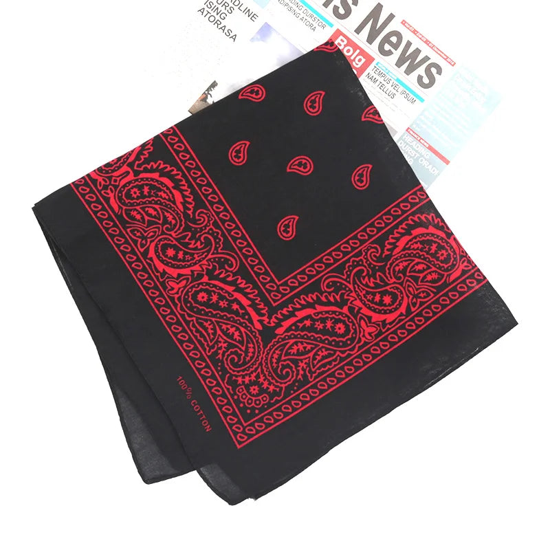 Bandana Ciclismo Paisley Estilosa — Lenço Quadrado Unissex para Esportes ao Ar Livre e Aventuras