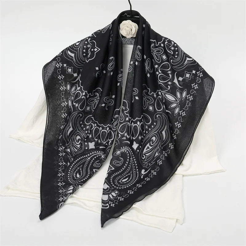 Lenço de Algodão Quadrado Vintage Feminino — Boho, Versátil e Cheio de Charme